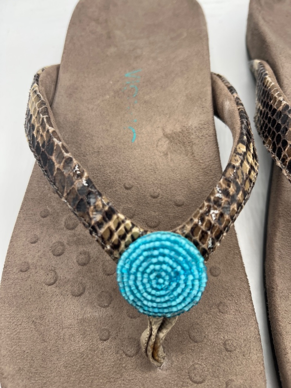 Vionic Sandal Sz 9 turquoise accent on Lizard embossed straps - Picture 2 of 7